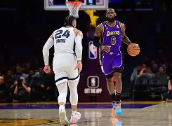 湖人NBA战胜孟菲斯灰熊詹姆斯关键突破