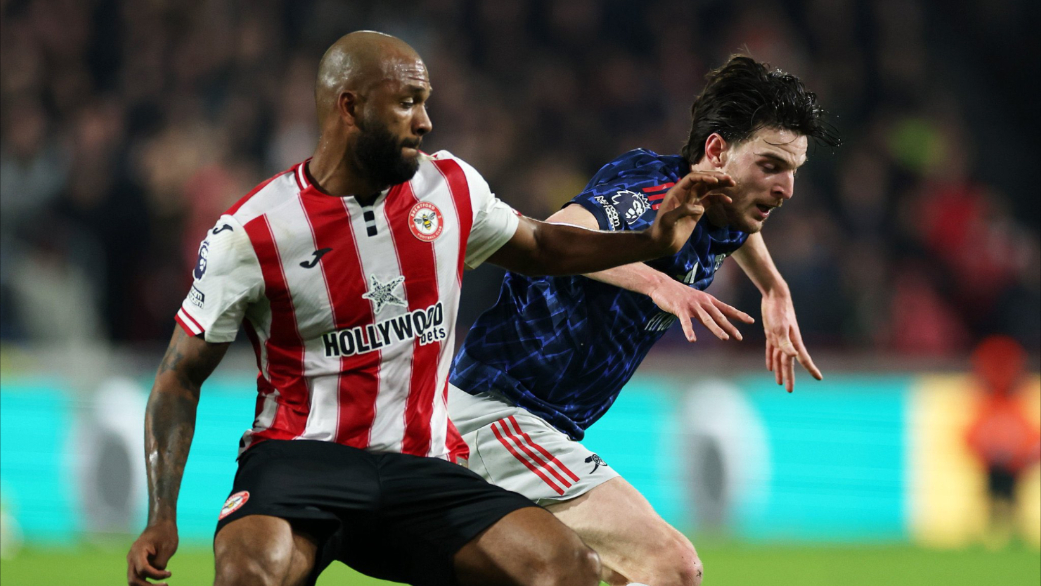 包含阿森纳英超战胜卢顿马丁内利单刀破门的词条